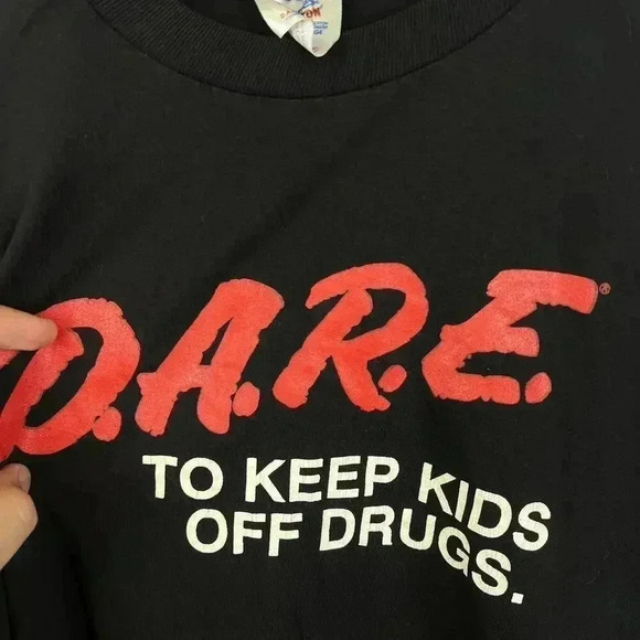 Vintage D.A.R.E. Drug Awareness T-Shirt - Black - Picture 3 of 6